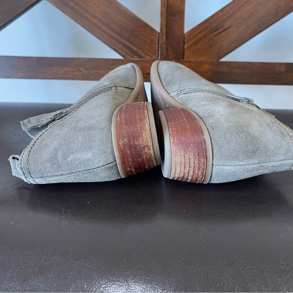 Diba Layla taupe suede bootie zippered side pull on women’s 8.5 - Picture 5 of 17